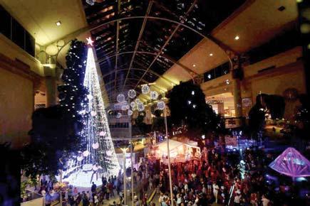 Christmas tree in Australia sets record with 518,838 lights