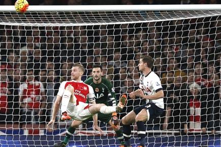 EPL: Santi Cazorla suffers dizzy spell in Arsenal-Tottenham draw