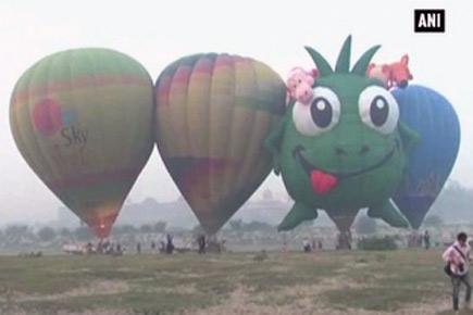 Agra hosts first international balloon festival 