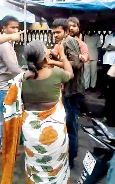 The chain-snatcher was thrashed by the senior citizen before being handed over to the Malad police