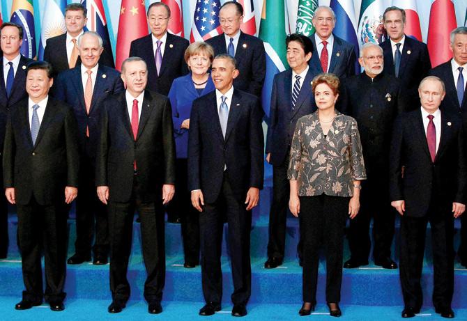 G20 leaders pose for a group picture before the summit. Pic/PTI