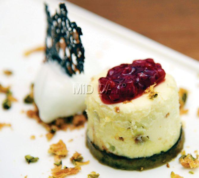 Mohanthal Cheesecake with Shredded Baklava