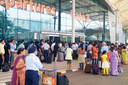 Abandoned bags put Mumbai airport on alert