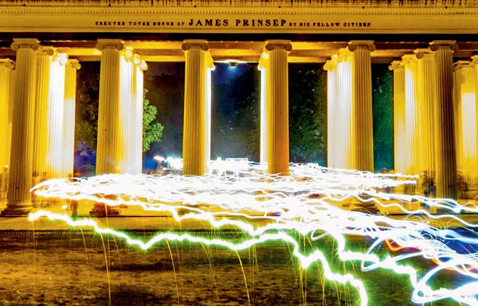 Prinsep Ghat in Kolkata lit up by Marko93’s light painting project
