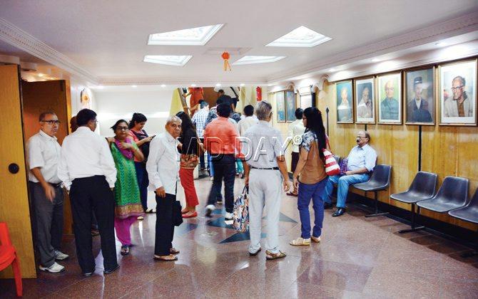 The audience steps out of the auditorium during the interval of a play at Dadar’s Shivaji Mandir. Pics/Bipin Kokate