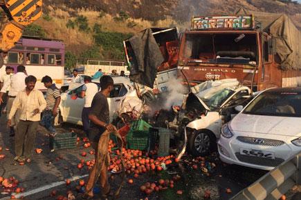 Major accident on Mumbai-Pune E-way claims two lives, leads to traffic snarl