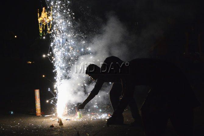 Clash over bursting crackers in Uttar Pradesh
