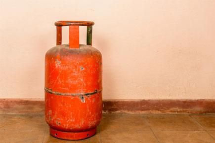 After petrol and diesel, non-subsidised LPG price hiked by Rs. 21 per cylinder