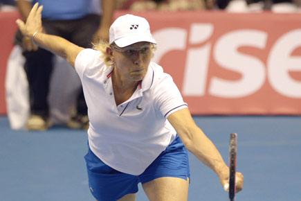 Kolkata stadium plunged into darkness during Navratilova media meet