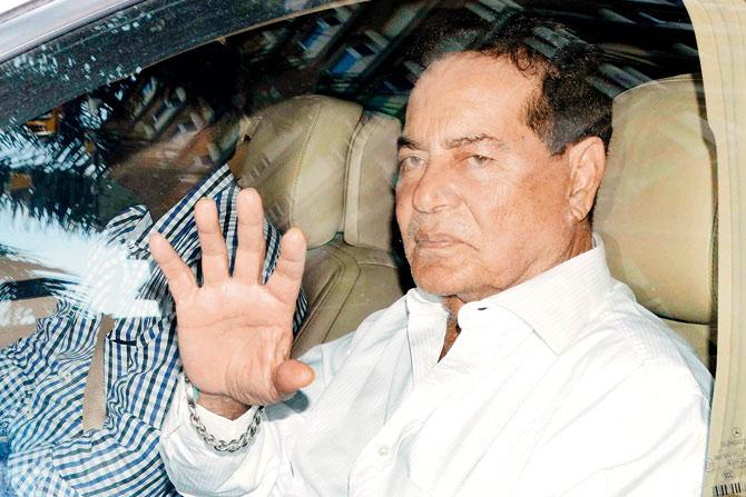 Salim Khan miffed with imposter writing 