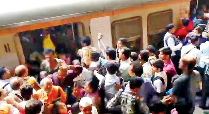 According to RPF officials, an increase in train crowds has also led to an increase in commuter quarrels and deaths on railway tracks.