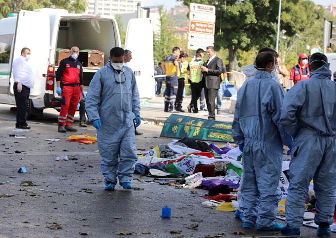 30 killed, 126 injured in Turkey twin blasts 