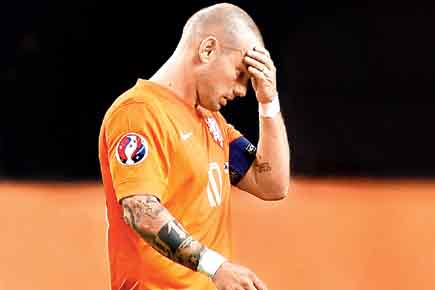 Euro qualifiers: I'm empty inside, says Netherlands' Sneijder after loss