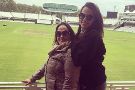 Neha Dhupia visits Lord's cricket ground