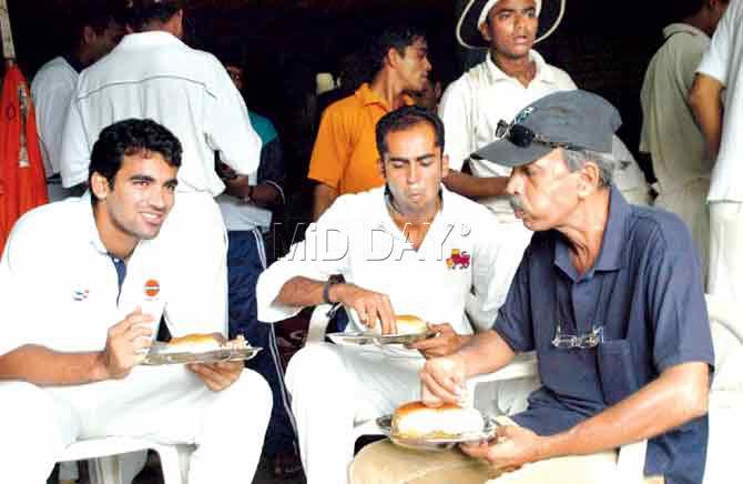 Those Kanga League days: Zaheer Khan (left), Nilesh Kulkarni and Sudhir Naik (right) enjoy their lunch at the National Cricket Club in Cross Maidan during a Kanga League match several years ago. Pics/mid-day archives