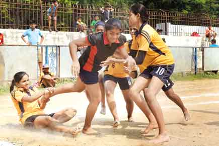 Utkarsh Mandir girls clinch MSSA U-16 kabaddi title