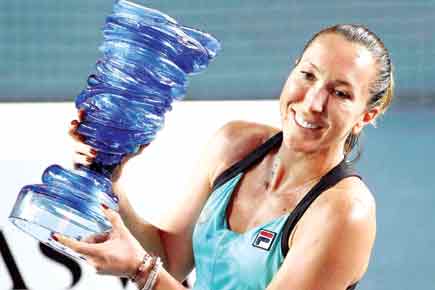 Jelena Jankovic clinches Hong Kong Open title