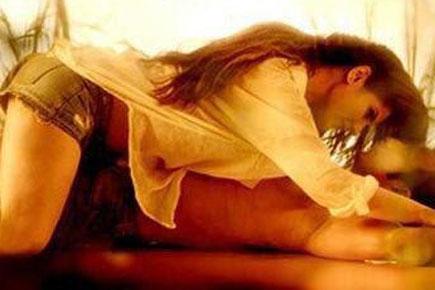 Zarine Khan Sex Video - Zareen Khan, Sharman Joshi get intimate in first 'Hate Story 3' song