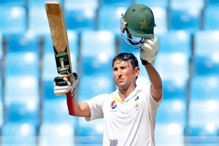 Younis Khan ton puts Pak in command against England