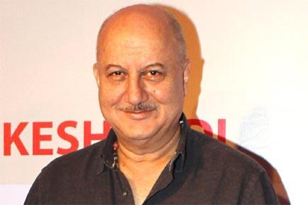 Anupam Kher to play MS Dhoni's father in biopic