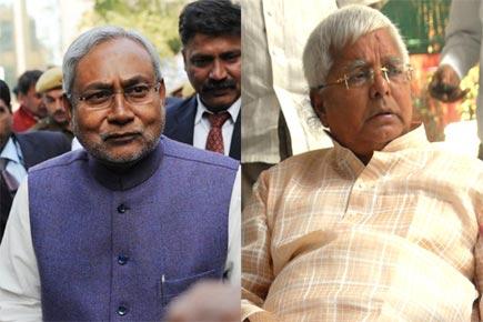 Nitish Kumar, Lalu Prasad Yadav cast their votes in Bihar polls