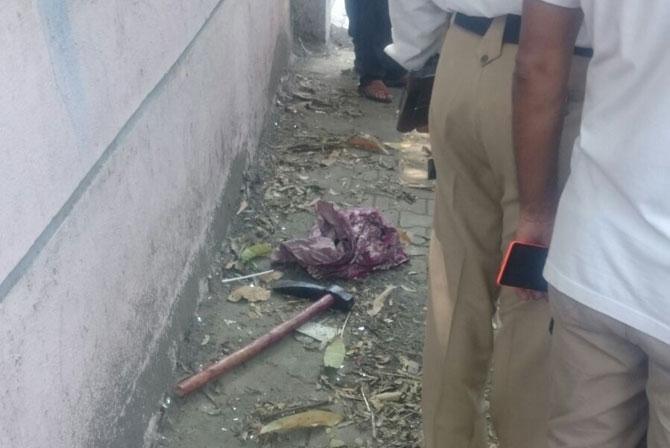 Shocking! Man beheads wife, walks on road with the severed head in Pune