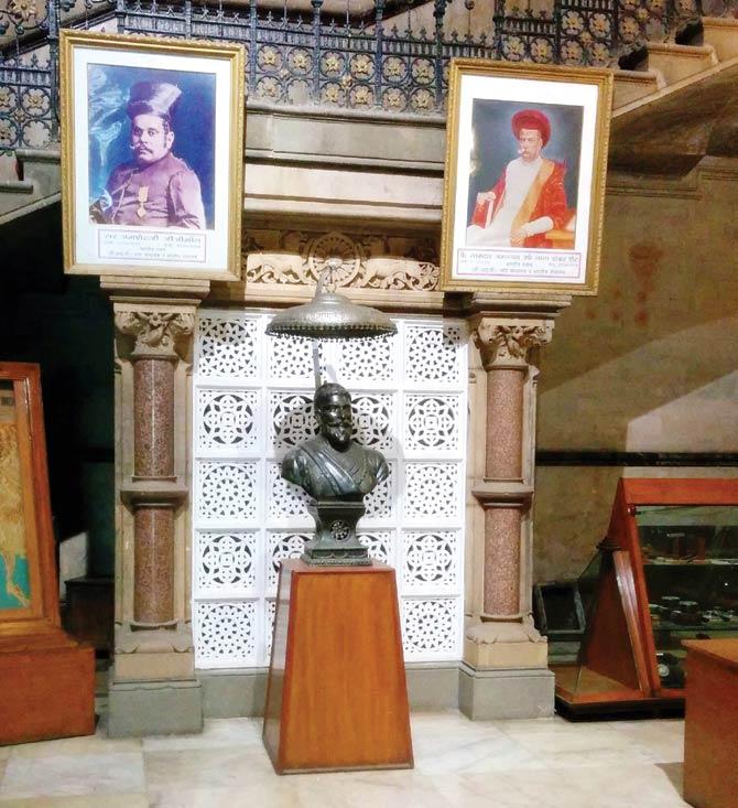 A bust of Shivaji Maharaj at the entrance of the CST heritage building