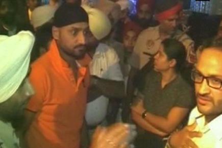 Cameramen assaulted by bouncers during Harbhajan's wedding