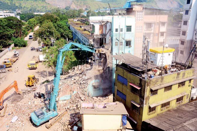 Navi Mumbai: Demolition raises temperatures in Digha