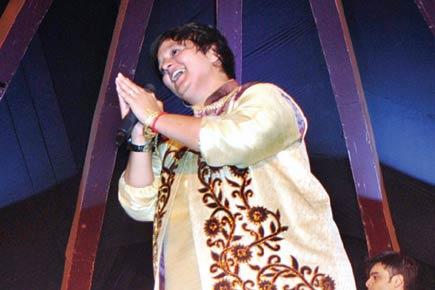 Dandiya queen Falguni Pathak takes Rs 40L price cut for Navratri performance