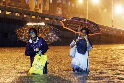 Mumbaikars get soaked to the bone as rain lashes city on Saturday