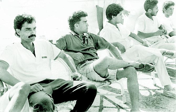 Dilip Vengsarkar, skipper Sanjay Manjrekar, Chandrakant Pandit, Abey Kuruvilla and Sachin Tendulkar swallow the bitter pill of defeat after Kapil Dev