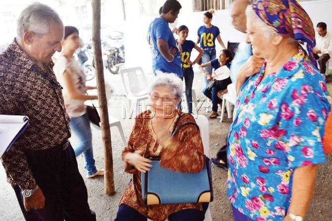 Dumasia Themtan, took a temporary discharge from the BD Petit Parsee General Hospital to cast her vote