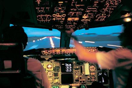 Mumbai: Pilots complain of strobe lights flashed at landing aircraft