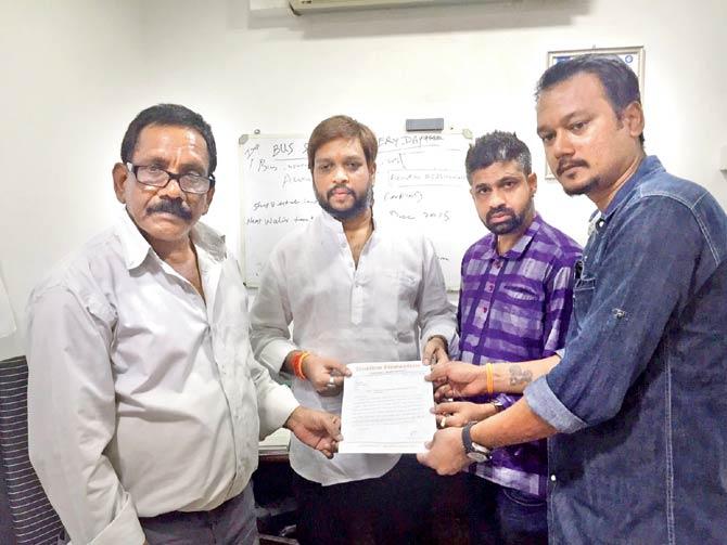 Sena activists yesterday threatened to launch a protest against the concert unless it was cancelled