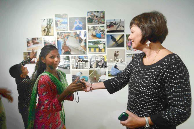 Sooni Taraporevala (right) with one of the kids from Salaam Balak Trust at the Kids in Focus exhibition, at Max Mueller Bhavan. Pic/Atul Kamble