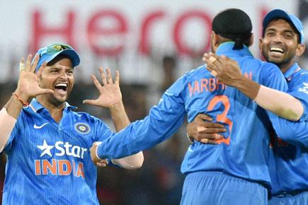 2nd ODI: Vintage Dhoni inspires India to 22-run win