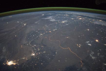 Here's what the Indo-Pak border looks like from outer space