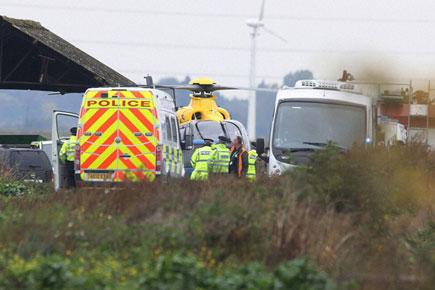 Pilot killed after US F-18 jet crashes in England