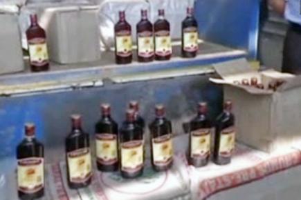 Police foil bid to smuggle 2,400 liquor bottles into Kashmir