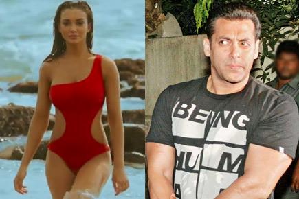 Salman Khan keen to watch 'Singh is Bliing'