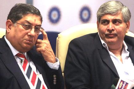 Shashank Manohar skips ICC board meet, Srinivasan represents India