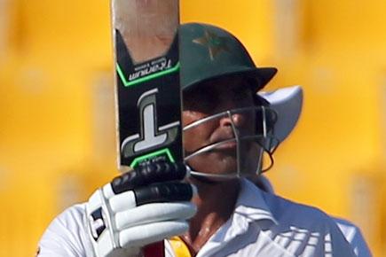 Younis Khan eclipses Javed Miandad to become Pakistan's highest Test run-scorer