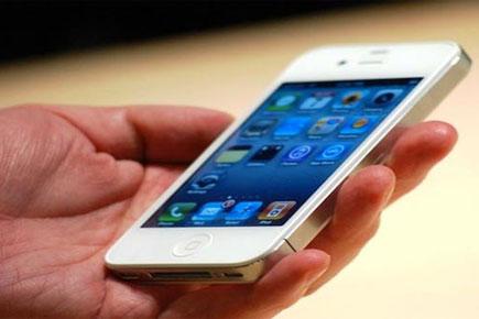 Hackers raid Apple accounts via jail-broken iPhones