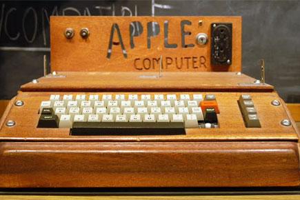 Apple computer hand-built by Steve Jobs to fetch 330k pounds