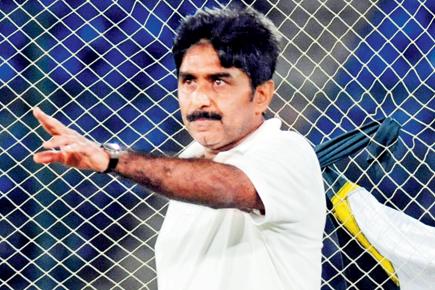 Javed Miandad to PCB: Stop running after BCCI