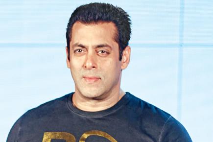 Salman Khan urges his tech-loving fans to use snail mail