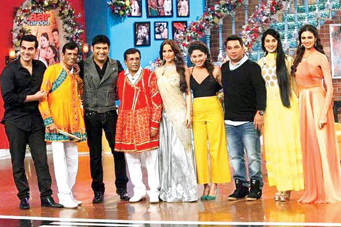 Abbas Mastan (second and fourth from left) with Kapil Sharma (third from left)