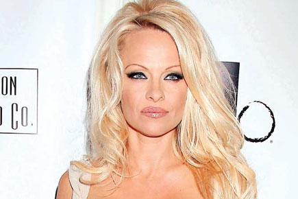 Pamela Anderson's dog 'committed suicide'