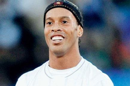 Brazilian striker Ronaldinho jeered by own fans